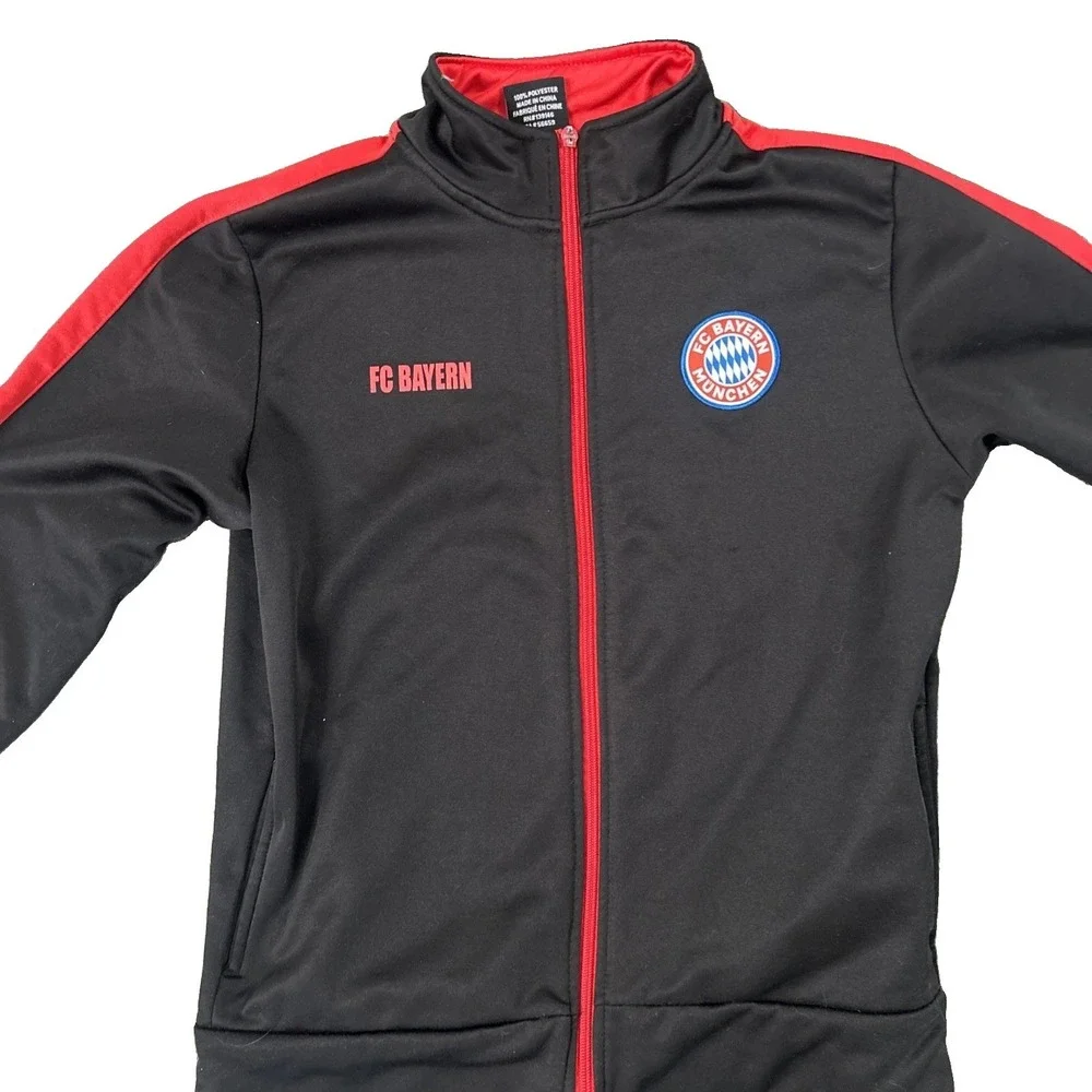 FC BAYERN MUNICH sweatshirt. RARE FIND
